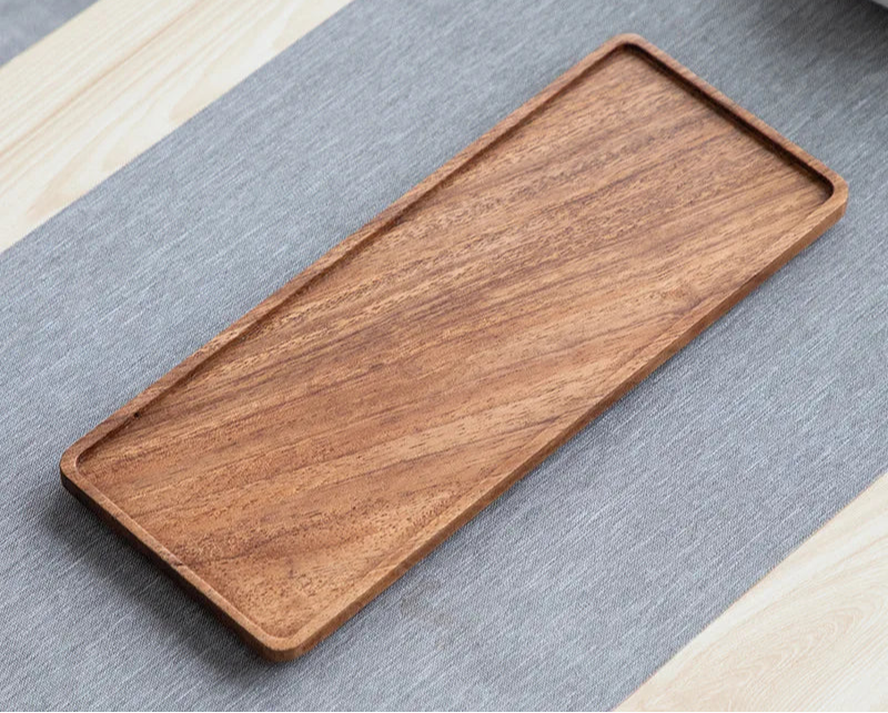 Plateau en Bois Noyer – Design Rétro et Pratique pour Cuisine. Plateau rectangulaire en noyer lisse idéal pour servir et présenter
