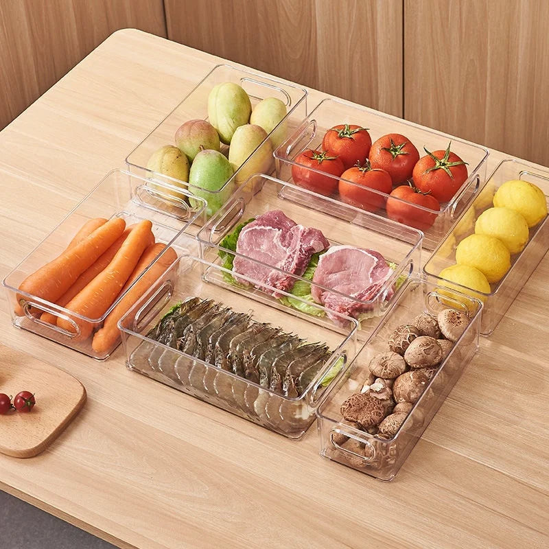 Boîte Rangement Frigo Empilable – Sans BPA et Pratique avec fruits, légumes, viande et crevettes sur table en bois