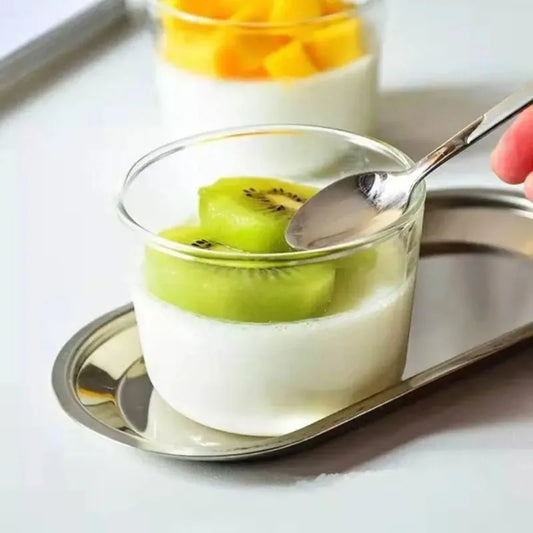 Bol à Dessert en Verre avec Panna Cotta et Fruits Frais, parfait pour les présentations élégantes
