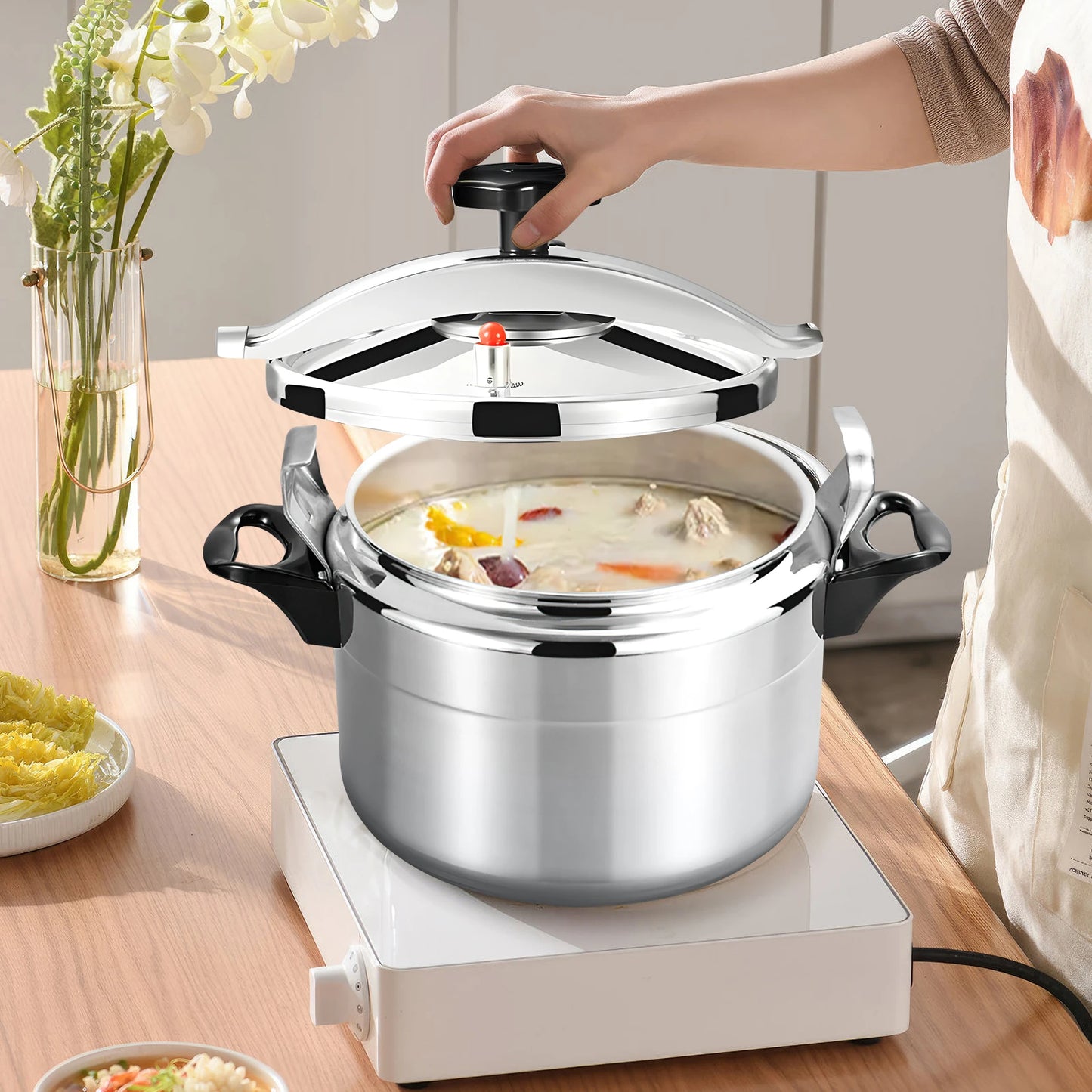 Cocotte-Minute 3L/7L en Aluminium Ustensile de chef ouverte avec préparation de soupe sur plaque de cuisson