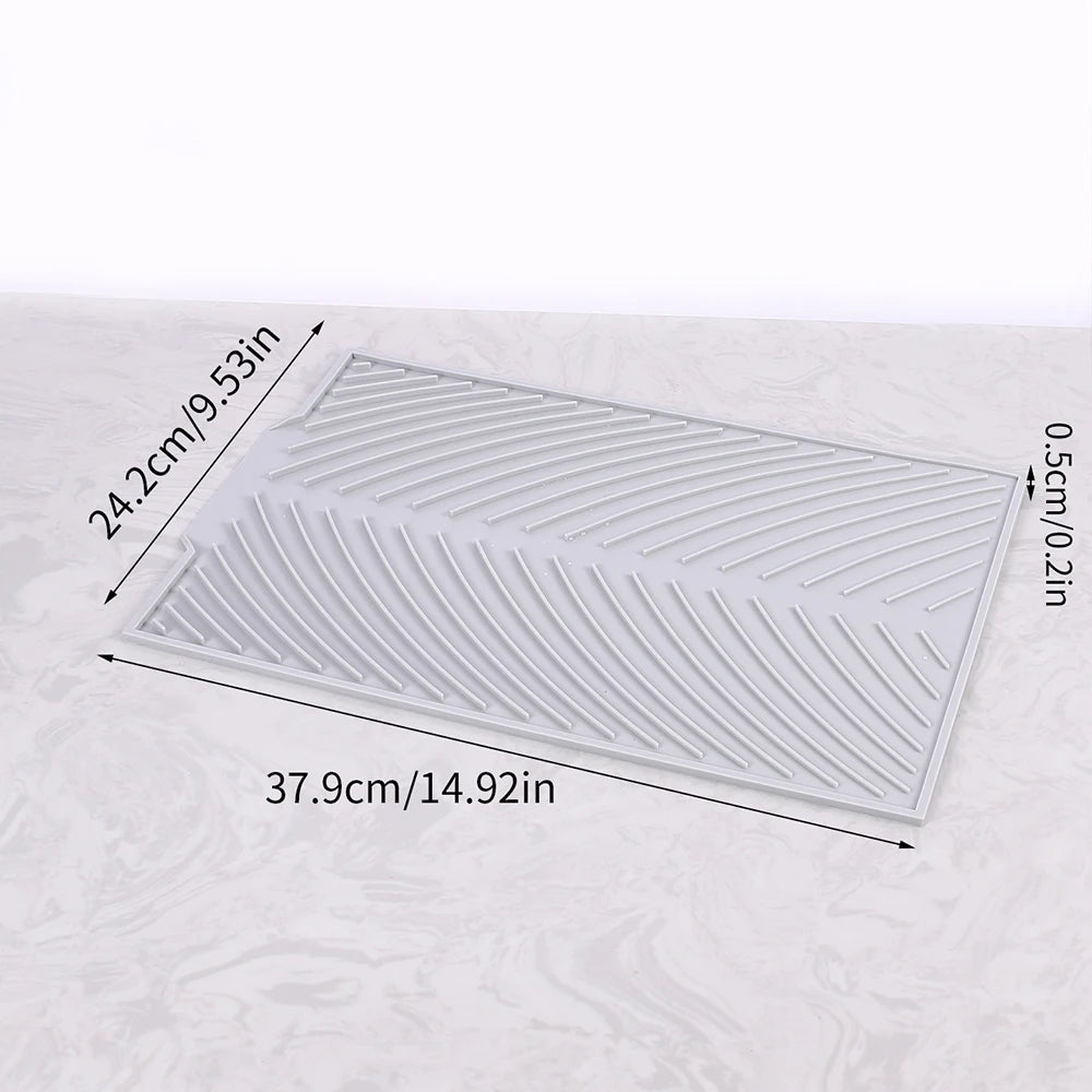 Tapis Égouttoir Silicone Multifonction gris 37,9 x 24,2 cm avec reliefs drainants pour vaisselle et ustensiles