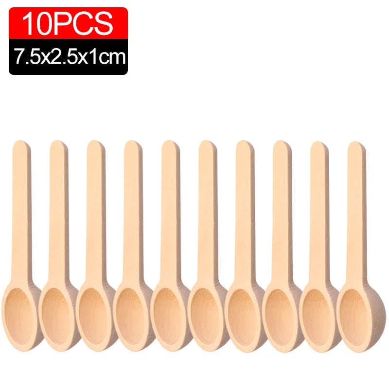 Cuillères à épices en bois – Lot pratique 10 à 30 pièces. Dix cuillères en bois naturelles alignées pour mesurer épices