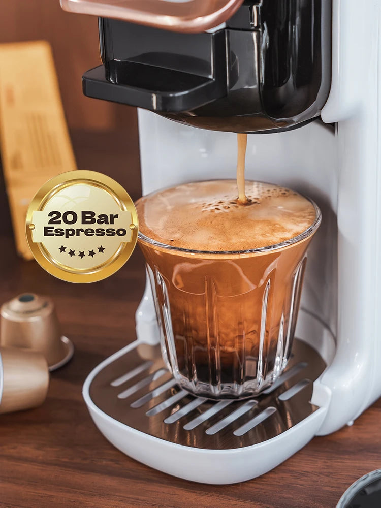 Machine à Café HiBREW H2B – Espresso Chaud & Froid avec débit de 20 bar préparant un espresso crémeux