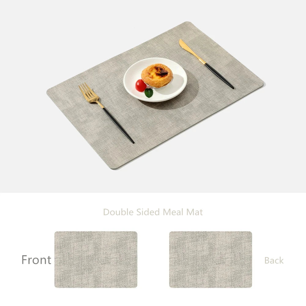 Set de Table Similicuir lot de 4 – Étanche & Anti-Taches. Set individuel gris beige texturé double face avec assiette et couverts