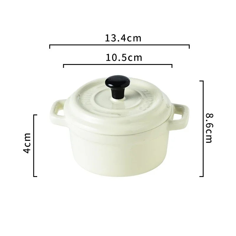 Mini cocotte céramique 200 ml avec couvercle en blanc, idéale pour des portions individuelles.