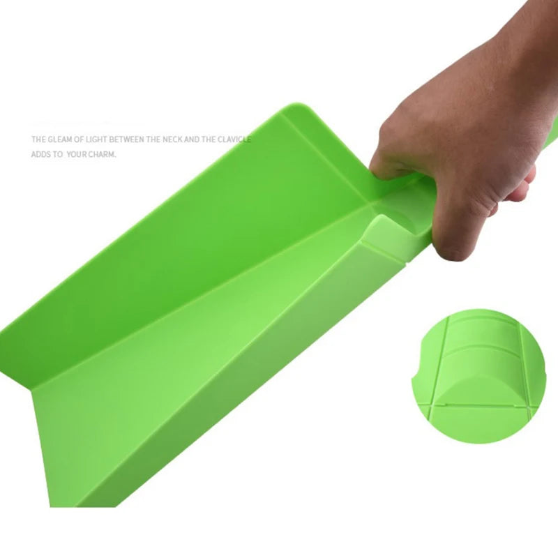 Planche à Découper Pliable MOONBIFFY – Pratique & Compacte en plastique vert tenue à la main