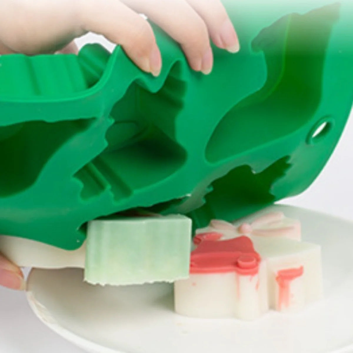 Moule Noël en Silicone Pour Chocolats, Biscuits & Gâteaux avec des formes festives et un design pratique