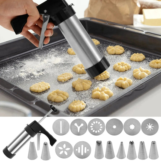 Pistolet à Pâtisserie Inox – Churros & Biscuits Maison Faciles utilisé pour former des biscuits sur une plaque de cuisson