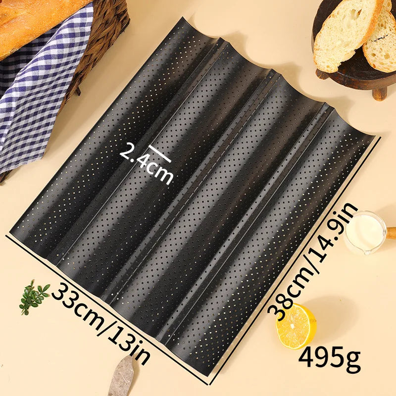 Plaque à Pain – Antiadhésive en Acier Carbon pour Four mesurant 33cm sur 38cm avec perforations pour une cuisson optimale