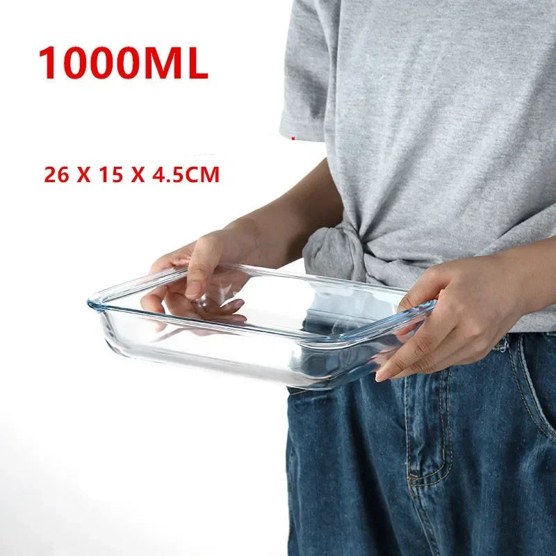 Plat cuisson verre trempé – Résistant four et micro-ondes de 1000 ml en verre transparent tenu par une personne