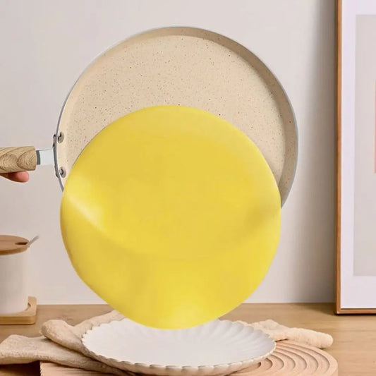 Poêle à crêpes antiadhésive 18 22 26 cm aluminium avec manche en bois et crêpe jaune sautée