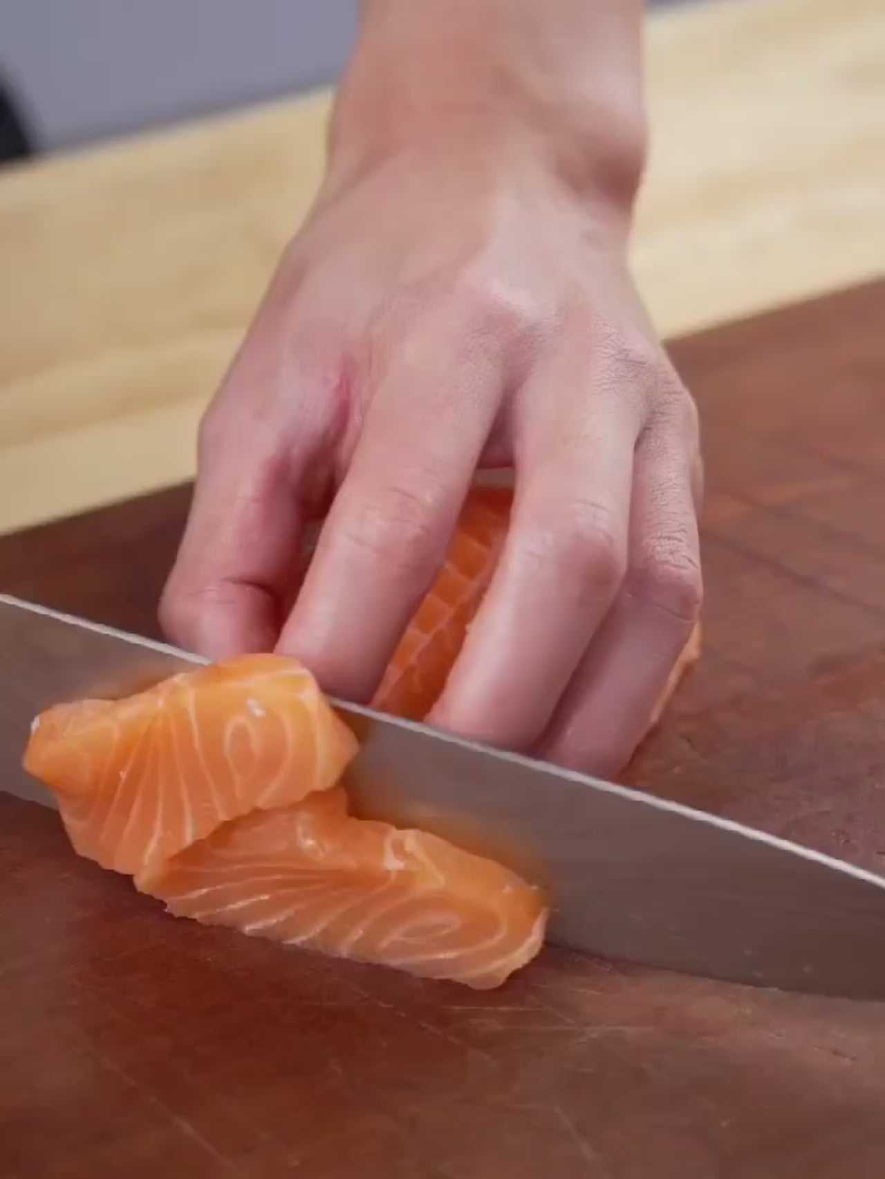 Couteau Santoku professionnel MYVIT – idéal pour légumes et viandes