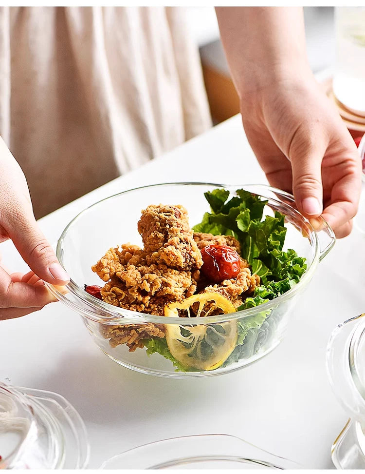 Saladier Verre Borosilicate avec Couvercle rempli de poulet frit, salade verte et tranche de citron