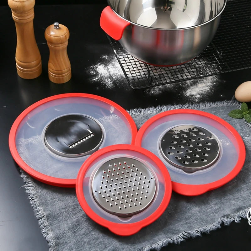 Saladiers Inox avec Couvercles et Râpes – Lot 3 Tailles avec couvercles rouges et râpes intégrées