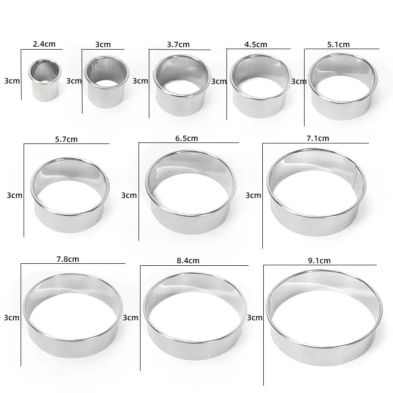 Set de 11 Moules Ronds Inox de différentes tailles avec finition polie par Ustensile de chef