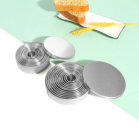 Set de 11 Moules Ronds Inox empilés avec couvercles pour pâtisserie professionnelle