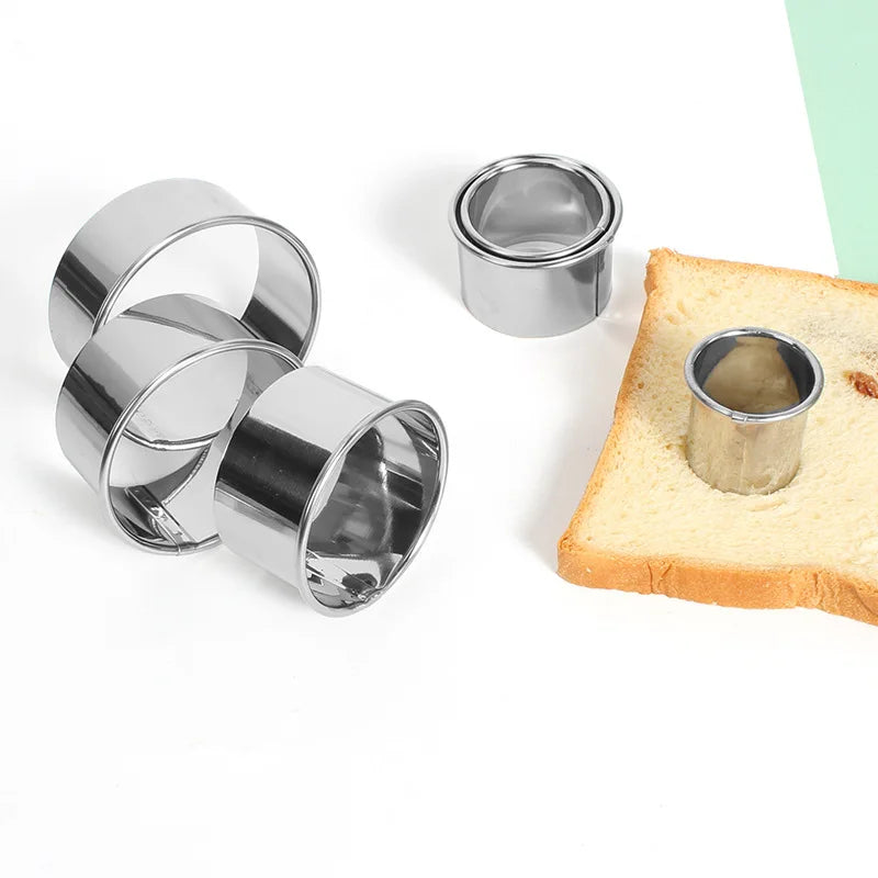 Set de 11 Moules Ronds Inox pour découper et façonner aliments avec tranches de pain