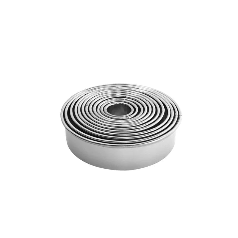 Set de 11 Moules Ronds Inox empilés pour pâtisserie et cuisson professionelle