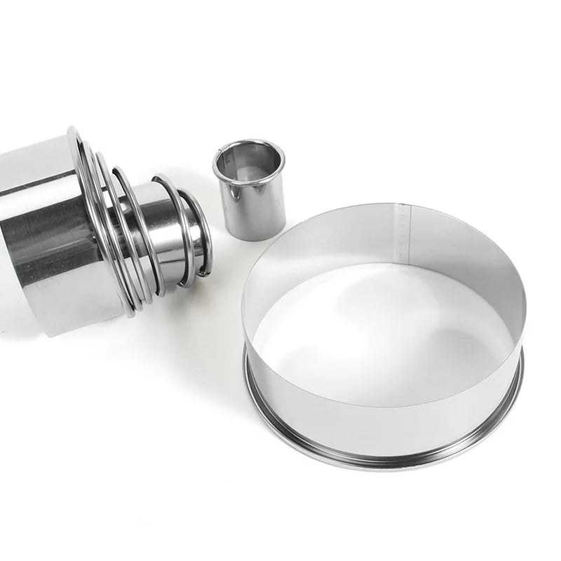 Set de 11 Moules Ronds Inox spécialement conçu pour la pâtisserie et la cuisson précise