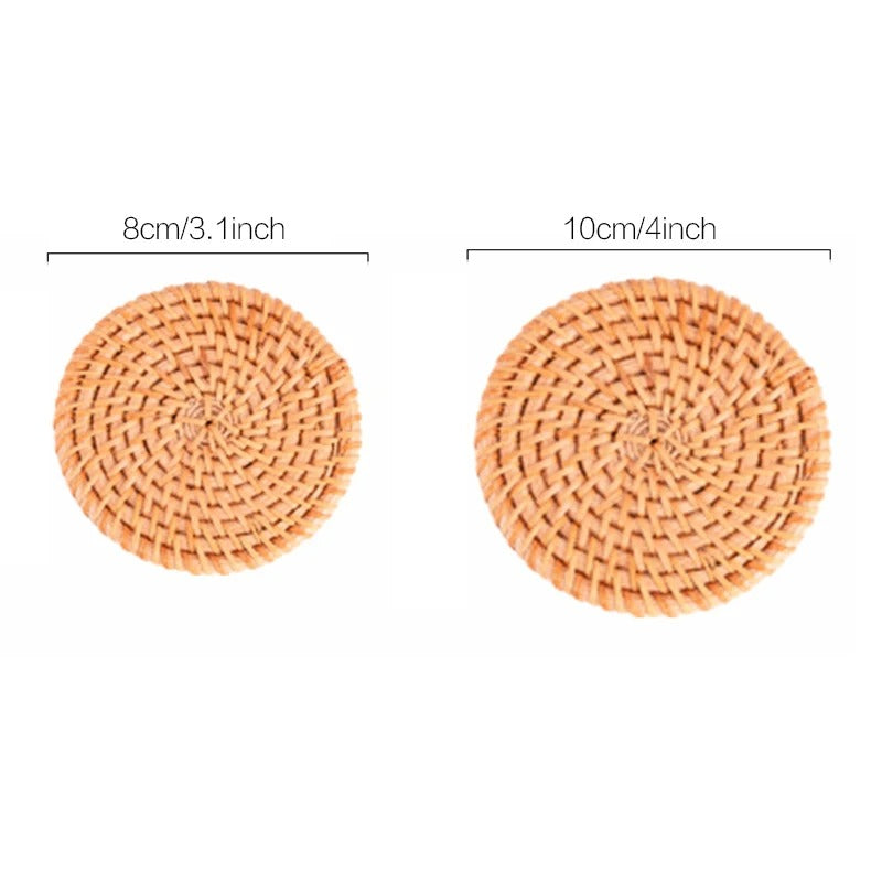 Sous-verres Rotin 8‑10 cm avec Boîte Protège Table & Verres en matériaux durables et designs élégants.
