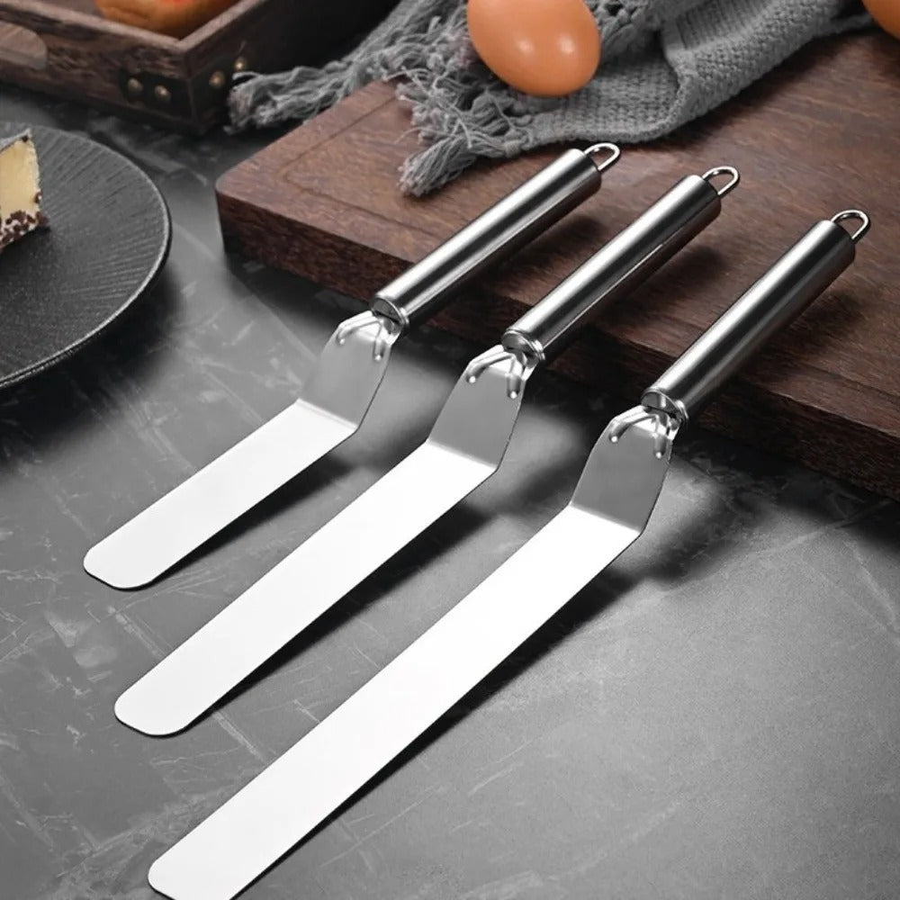 Trois spatules coudées à glaçage en inox – droite ou courbée, parfaites pour pâtisserie professionnelle