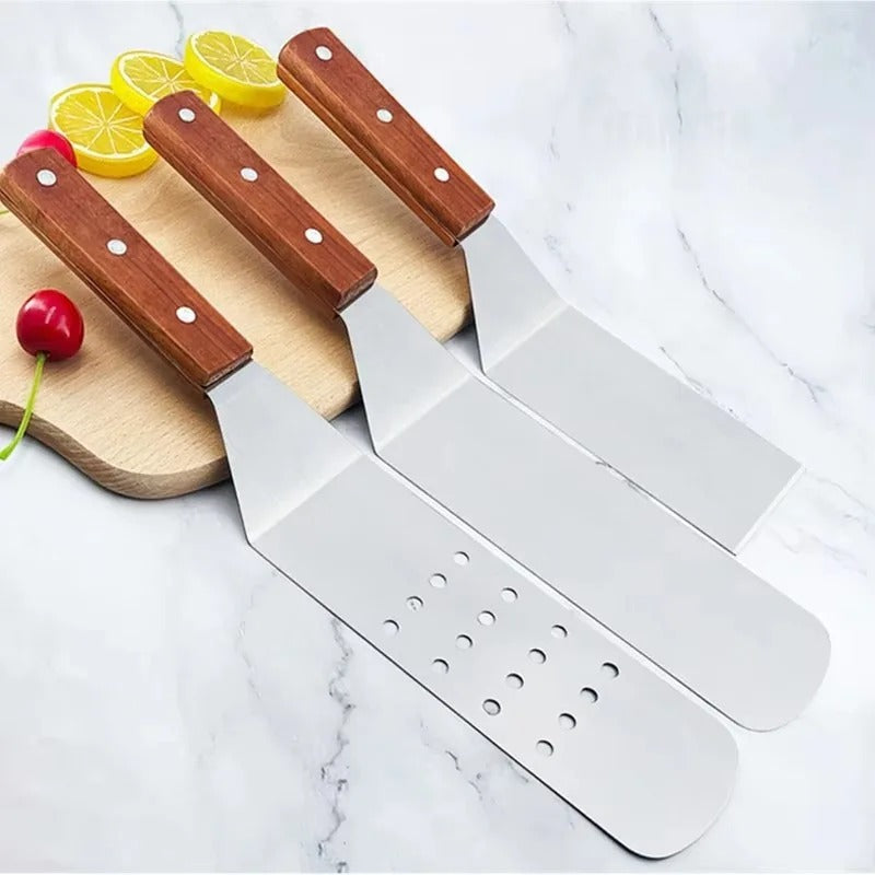 Trois spatules en inox avec manche en bois, parfaites pour la cuisine et le barbecue