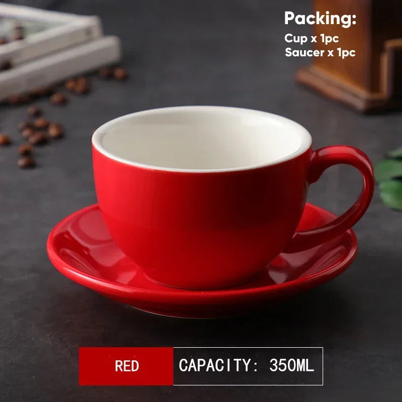 Tasse à Café & Thé avec Soucoupe – Design Nordique Élégant, couleur rouge, capacité de 350mL, idéale pour les boissons chaudes.