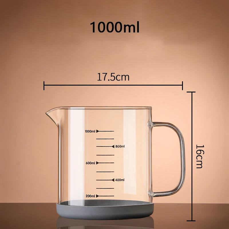 Verre Doseur 1L en Borosilicate – Résistant Lisible avec graduation claire et poignée ergonomique