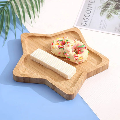 Plateau Décoratif en Bambou – Élégance Naturelle Pratique, plateau étoile en bambou pour apéritif avec beignet et gaufrette