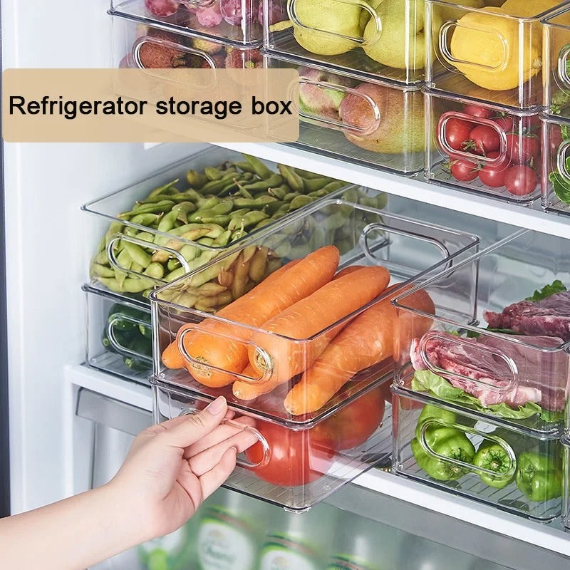Bac de rangement pour frigo transparent avec des fruits et légumes organisés pour un réfrigérateur bien rangé