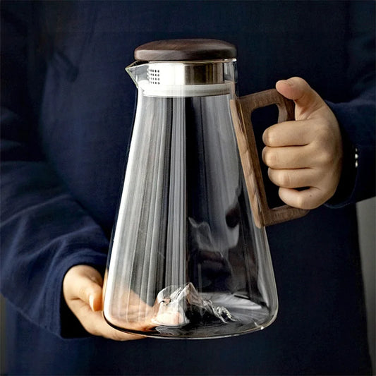 Carafe en Verre 2 L BenRussell Infuseur et Bouchon Filtrant avec un design élégant et poigné en bois