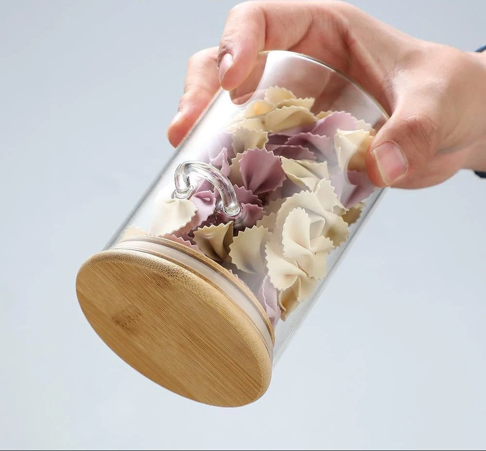 Bocaux en Verre Hermétiques 280 ml avec Cuillère – Lot de 4, parfaits pour stocker des aliments secs.