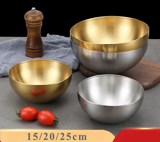 Trois bols en acier inoxydable 304 - élégant, disponibles en diamètres de 15, 20 et 25 cm, sur une surface de cuisine