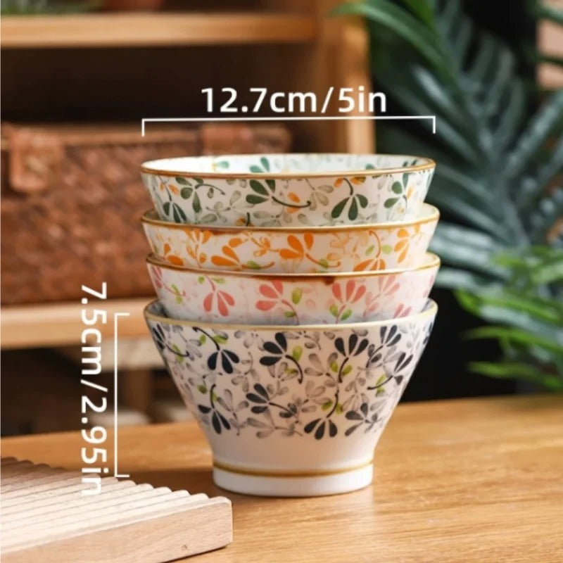 Lot de 4 Bol en Porcelaine à Motifs Floraux avec des dimensions de 12.7cm et 7.5cm