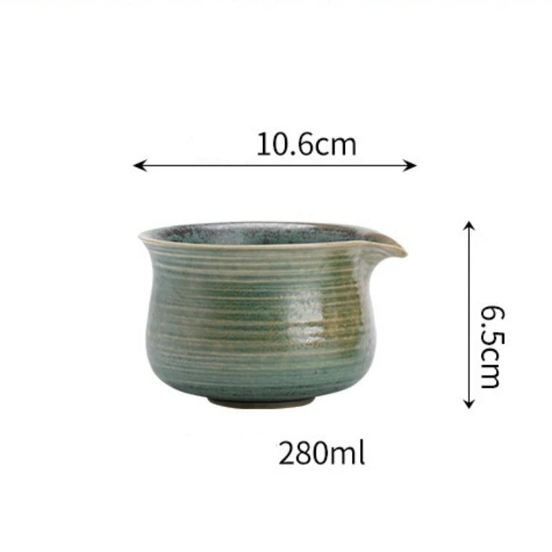 Bol Matcha en Céramique Japonais 280 ml avec un design élégant et des dimensions pratiques de 10,6 cm de diamètre et 6,5 cm de hauteur