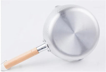 Casserole antiadhésive aluminium – Compatible induction et gaz avec poignée ergonomique et finition brillante