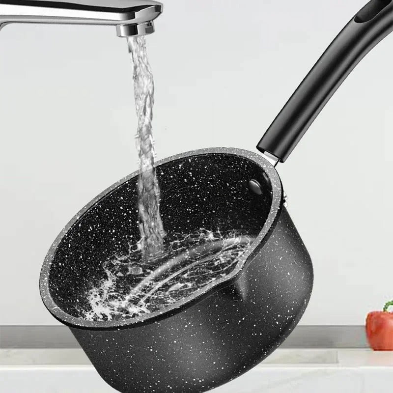 Casserole antiadhésive avec ou sans couvercle – Compatible gaz et induction sous l'eau du robinet