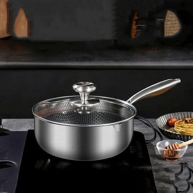 Casserole Inox 20 cm – Compatible Tous Feux & Induction avec couvercle en verre et poignée ergonomique en inox