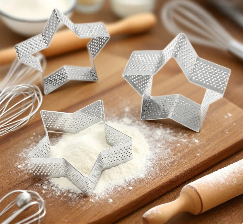 Cercles à Pâtisserie Étoile & Fleur – Lot de 8 en métal pour la cuisson de délicieuses pâtisseries