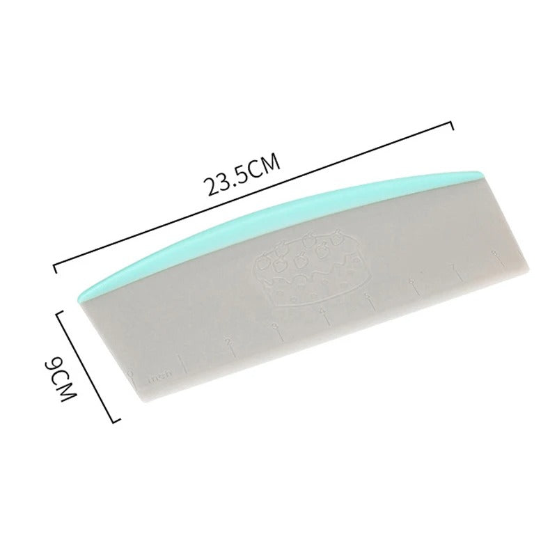 Coupe-Pâte avec Échelle de Mesure – Grattoir à Pâte en plastique pour pâtisserie avec dimensions 23.5x9cm