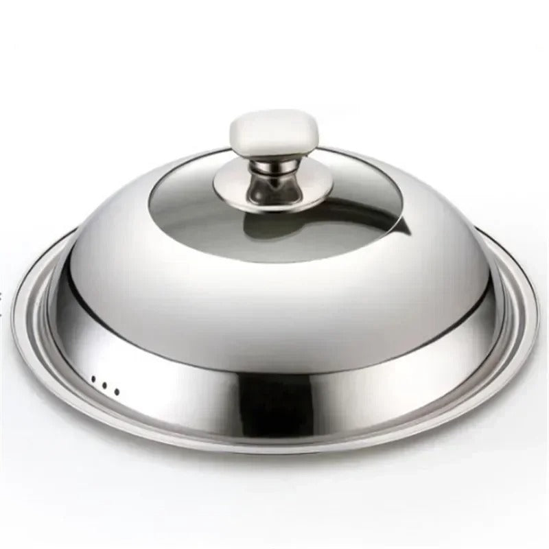 Couvercle universel en inox pour poêle et wok avec une poignée élégante et finition brillante