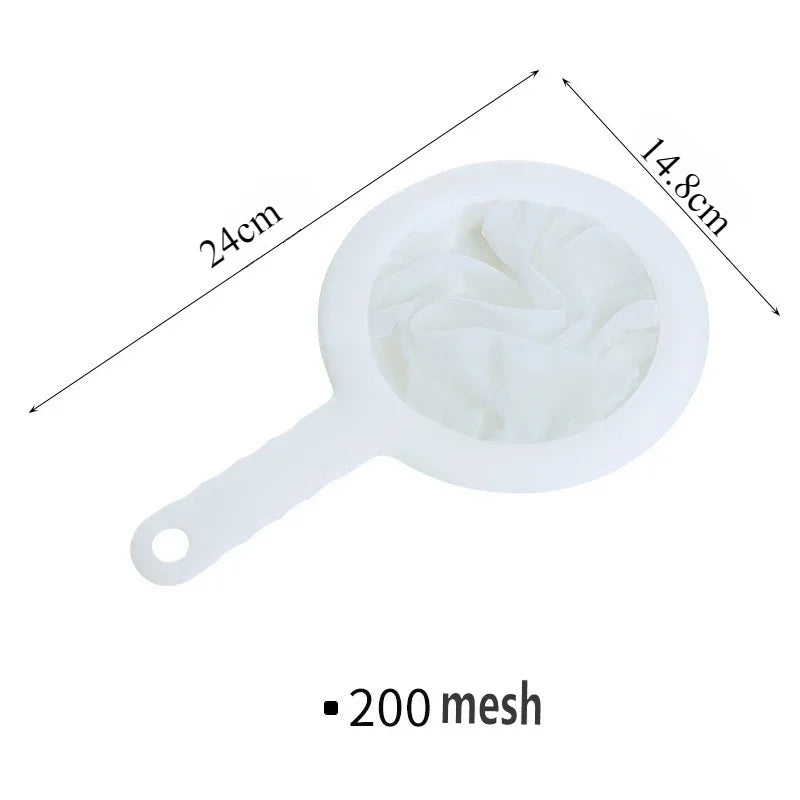 Passoire fine nylon & PP – Filtration précise et durable. Passoire 200 mesh blanche avec manche 24 cm