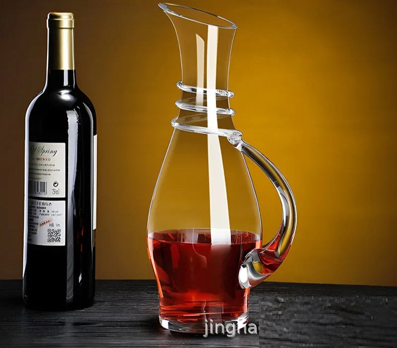 Décanteur à Vin en Verre – Carafe Œnologie Éco-Responsable avec un vin rouge à côté