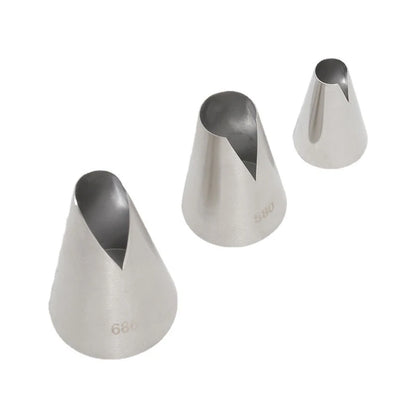 Trois douilles en inox de différentes tailles pour décoration pâtisserie, incluant la douille Saint-Honoré en Inox pour Décoration Pâtisserie