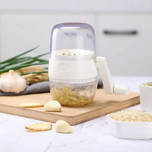 Écrase-Noix Manuel Compact – Broyeur Fruits Secs Durable en plastique blanc avec poignée sur planche en bois