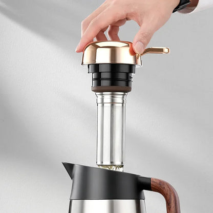 Bouilloire Isotherme Inox 316 – Chaud ou Froid 24h avec couvercle en or monté sur le dessus