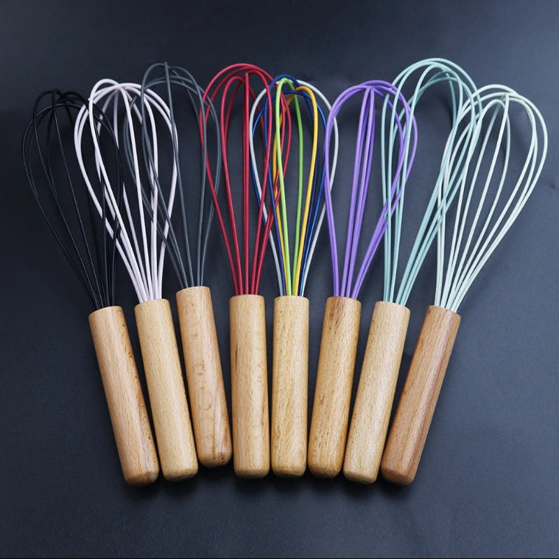 Fouet de Cuisine Ballon en Silicone avec Manche en Bois de couleurs variées pour la pâtisserie