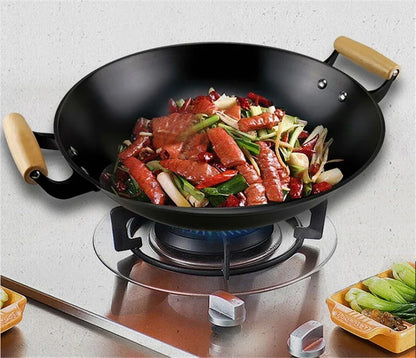 Grand Wok en Fonte 32 ou 36 cm Compatible Gaz et Induction avec légumes et viande mélangés
