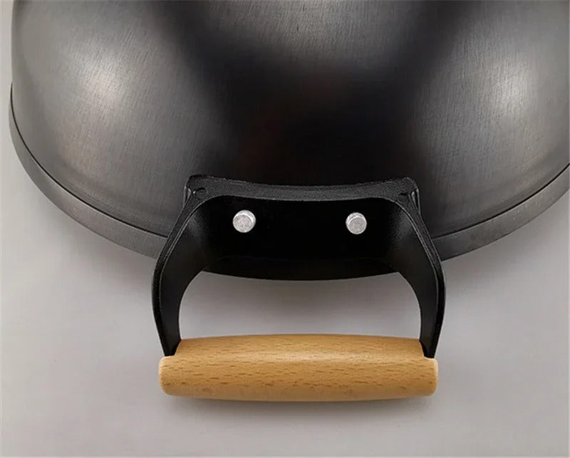 Grand Wok en Fonte 32 ou 36 cm Compatible Gaz et Induction avec poignée en bois ergonomique