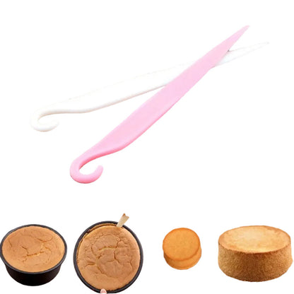 Grattoir à Gâteau pour Démoulage – 21 cm en plastique, idéal pour retirer facilement vos gâteaux des moules.